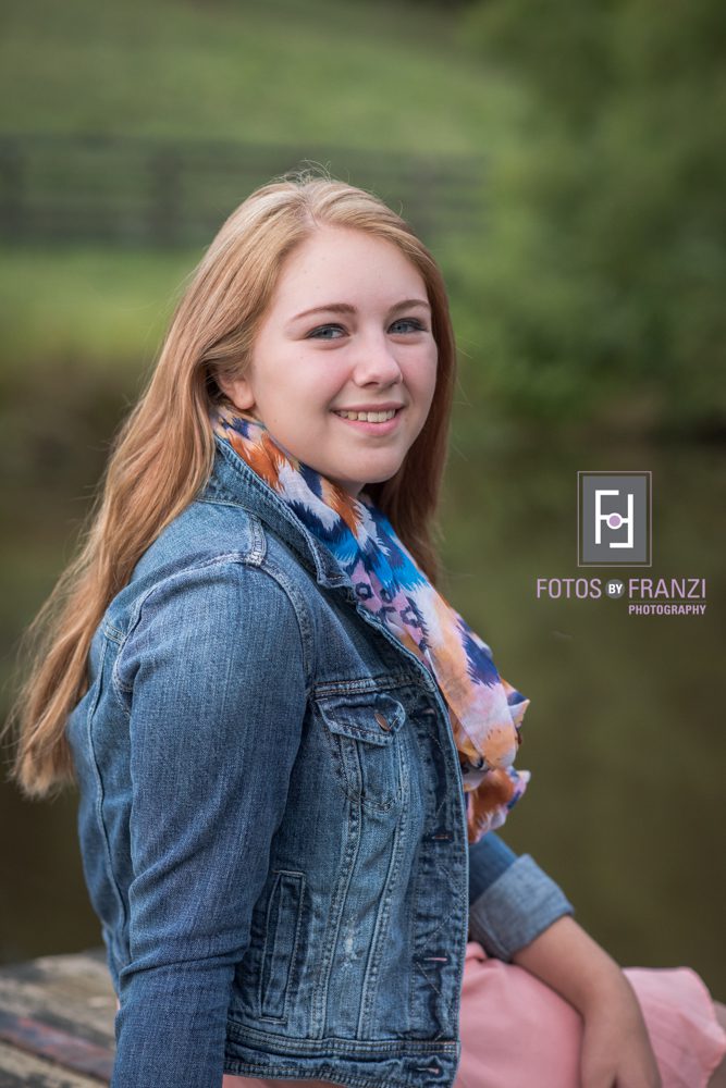 Fall Senior Session | Country Themed Session | Clothing Details | Session Details | Fotos by Franzi Photography