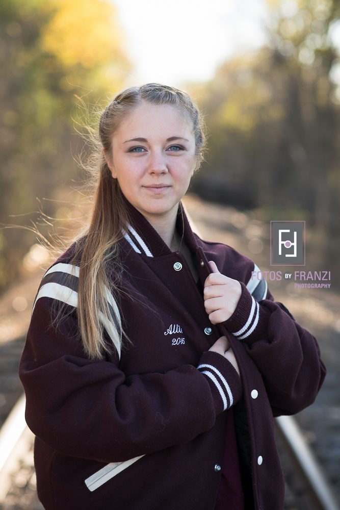 Fall Senior Session | Clothing Details | Session Details | Fotos by Franzi Photography