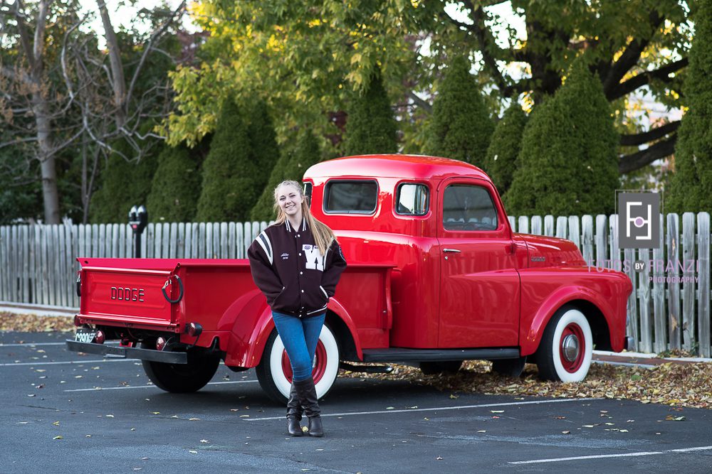 Fall Senior Session | Clothing Details | Session Details | Fotos by Franzi Photography