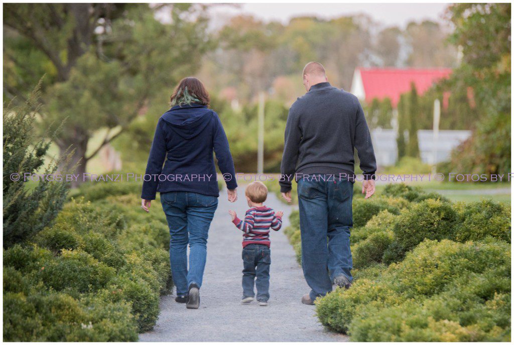 Virginia Arboretum Blandy Farm | Family Portraits | Fotos by Franzi Photography 24